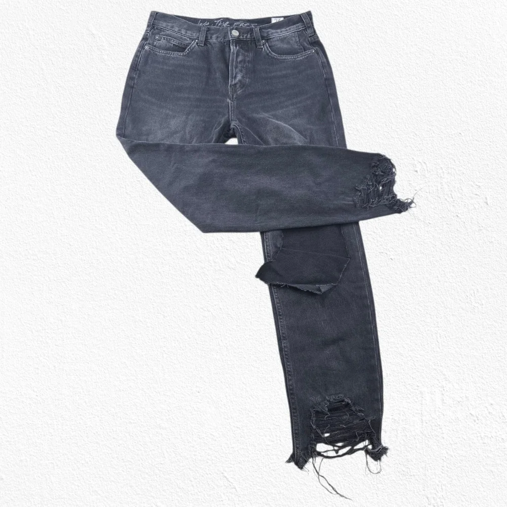 We The Free Black Distressed Mid Rise Crop Free People Grunge Jeans Size 26